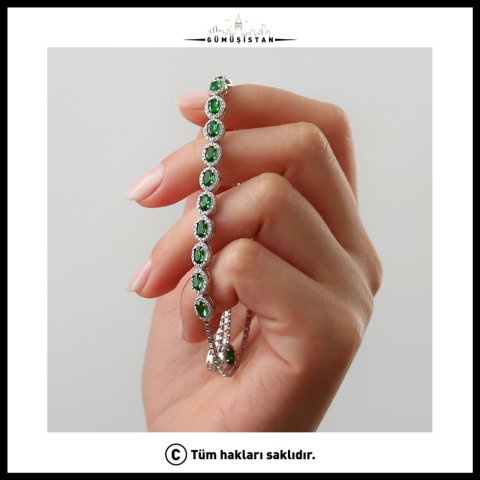 Yeşil Taşlı Su Yolu Bileklik – Oval Zirkon Taşlı 925 Ayar Gümüş Asansörlü Bileklik