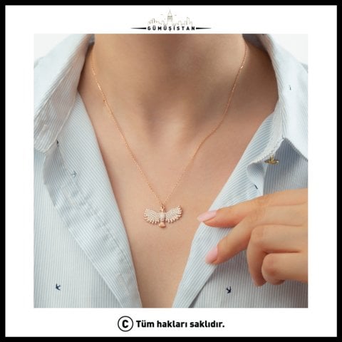 925 Ayar Gümüş Kartal Kolye – Zirkon Taşlı Kanatlarını Açmış Kartal Kolyesi