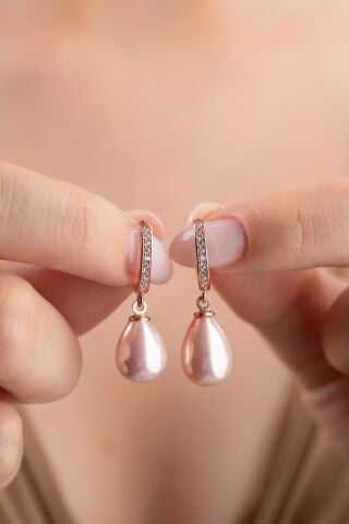 925 Ayar Gümüş Rose Gold Kaplama Mayorka İnci Damla Küpe – Zirkon Taşlı Zarif Sallantılı Kadın Küpesi