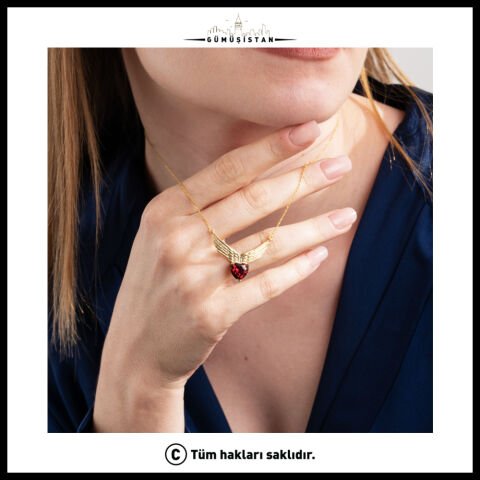 925 Ayar Gümüş Kanat ve Kalp Taş Detaylı Kolye