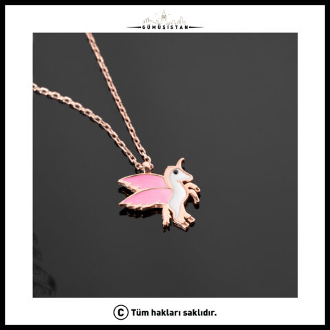 Pembe Kanatlı Unicorn Kolye – Renkli Mineli Sevimli At Kolyesi – Kadın ve Kız Çocuk Hediyesi