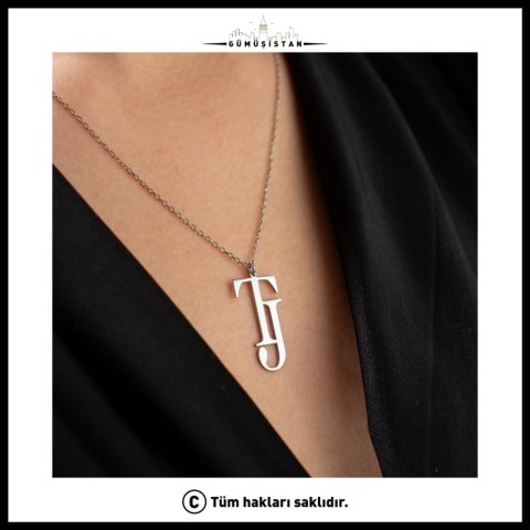 Kişiye Özel İki Harfli Monogram Kolye – Çift Baş Harf Tasarımlı Kişiselleştirilebilir Kolye