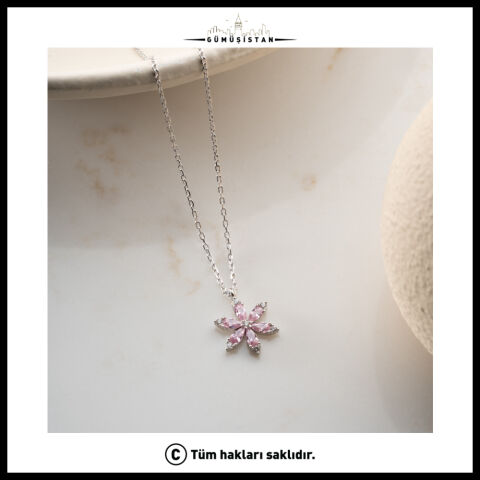 925 Ayar Gümüş Minik Pembe Lotus Kolye – Zarif Pembe Taşlı Lotus Çiçeği Kadın Kolyesi