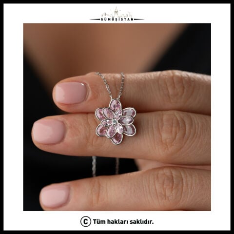 925 Ayar Gümüş Pembe Lotus Çiçek Kolye – Zarif Çiçek Figürlü Kadın Kolyesi