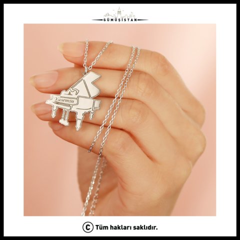 Kişiye Özel İsimli Piyano Kolye – Piyanist ve Müzik Severlere Özel Kolye
