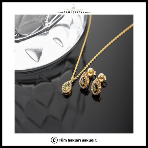 Ağustos Ayı Doğum Taşı Takı Seti – 925 Ayar Gümüş Peridot Rengi Kolye ve Küpe