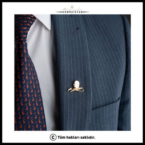 14 Ayar Altın Kaplama Ahşap Kutulu Atatürk İmzalı Özel Tasarım Broş