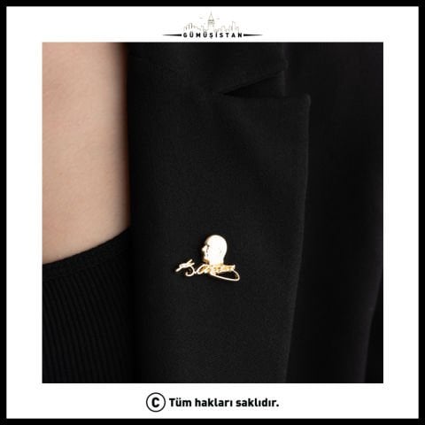 14 Ayar Altın Kaplama Ahşap Kutulu Atatürk İmzalı Özel Tasarım Broş