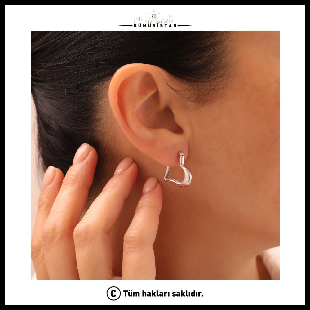 925 Ayar Gümüş Kalpli Küpe