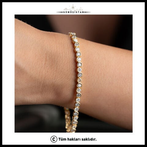 925 Ayar Gümüş Zirkon Taşlı Sarmal Su Yolu Gold Kadın Bileklik