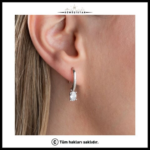 Oval Zirkon Taşlı 925 Ayar Gümüş Sallantılı Küpe