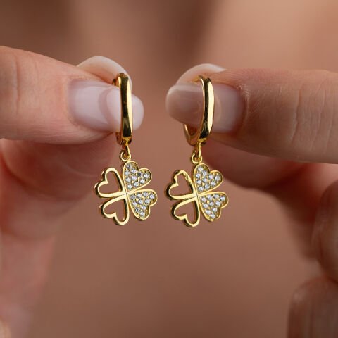 925 Ayar Gümüş Altın Kaplama Taşlı Yonca Sallantılı Halka Küpe