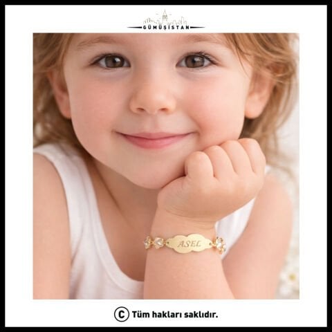 Kişiye Özel İsim ve Tarihli Çiçekli Bebek Bilekliği – Altın Kaplama Çocuk Künyesi