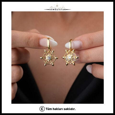925 Ayar Gümüş Kar Tanesi Figürlü Taşlı Sallantılı Küpe – Gold