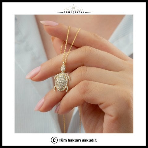 925 Ayar Gümüş Kaplumbağa Kolye – Zirkon Taşlı Şans ve Uzun Ömür Kolyesi
