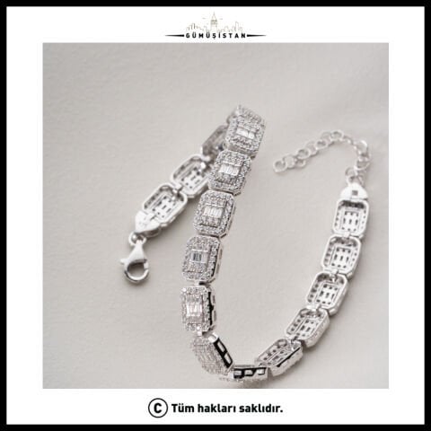 925 Ayar Gümüş Işıltılı Taş Detaylı Klasik Bileklik