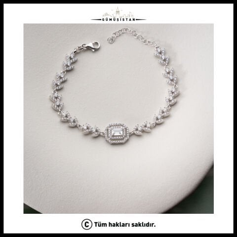 925 Ayar Gümüş Elmas Model Baget Taşlı Bileklik