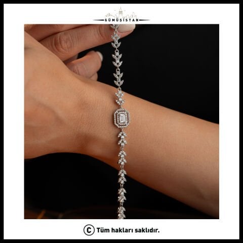 925 Ayar Gümüş Elmas Model Baget Taşlı Bileklik