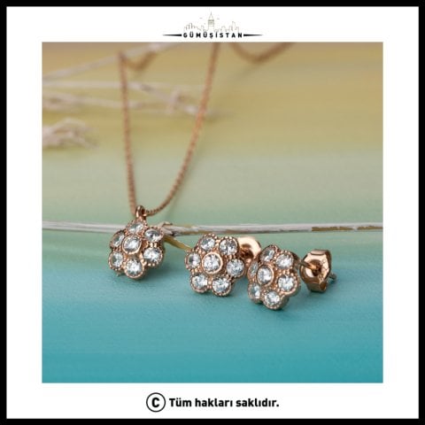 925 Ayar Gümüş Çiçek Model Zirkon Taşlı Kolye Küpe Seti