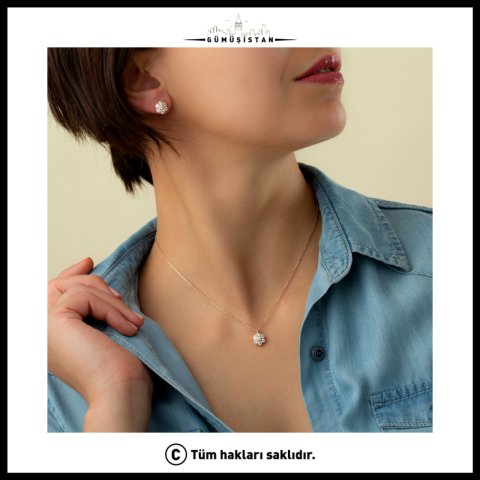 925 Ayar Gümüş Çiçek Model Zirkon Taşlı Kolye Küpe Seti