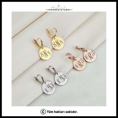Kişiye Özel Monogram Küpe – Baş Harf İşlemeli Yuvarlak Sallantılı Küpe