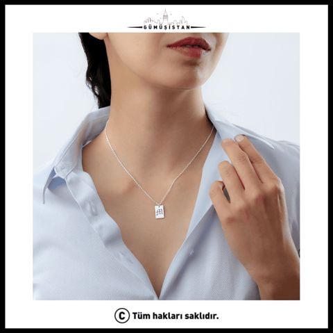 Kişiye Özel Harf Kazımalı Plaka Kolye – Baş Harfli Minimal Kolye