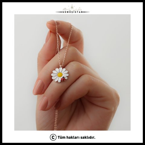 925 Ayar Gümüş Uğur Böcekli Papatya Kolye