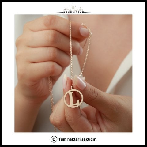 Kişiye Özel Yuvarlak Harf Kolye – Baş Harfli Minimal Kolye
