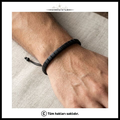 Mat Siyah Kare Taşlı Ayarlanabilir Minimal Erkek Bileklik