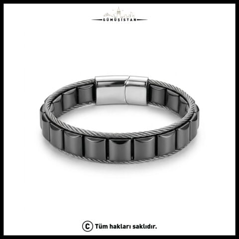 Siyah Çelik Kablo Detaylı Erkek Bileklik – Modern Metal Tasarım