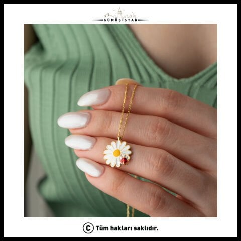 925 Ayar Gümüş Uğurböcekli Papatya Kolye