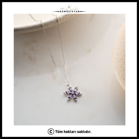 925 Ayar Gümüş Minik Mor Lotus Kolye – Zarif Mor Taşlı Lotus Çiçeği Kadın Kolyesi
