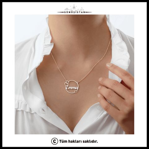 Kişiye Özel Yuvarlak İsim Kolye – Kalp Detaylı Çember Tasarımlı İsimli Kolye
