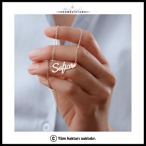 Kişiye Özel Kalpli İsim Kolye – El Yazısı Tasarımlı İsimli Kolye