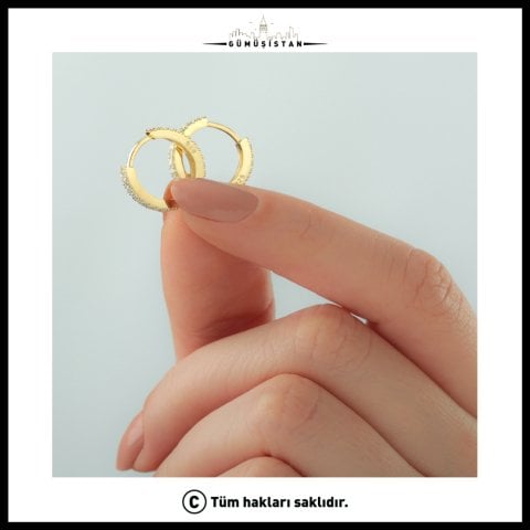 925 Ayar Gümüş Tek Sıra Taşlı Halka Küpe