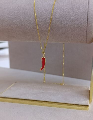 Taş Detaylı Kırmızı Mineli Biber Kolye - 925 Ayar Gümüş