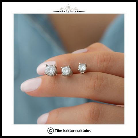 925 Ayar Gümüş Üç Boy Üçlü Tektaş Küpe ( Gümüş )