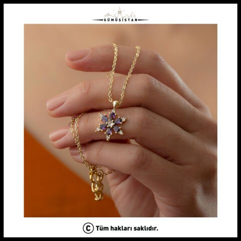 14 Ayar Altın Kaplama Özel Kutulu Lotus Çiçeği Kolye