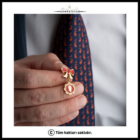 14 Ayar Altın Kaplama Ahşap Kutulu Atatürk Portresi Kurdeleli Yaka Rozeti