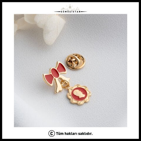 14 Ayar Altın Kaplama Ahşap Kutulu Atatürk Portresi Kurdeleli Yaka Rozeti