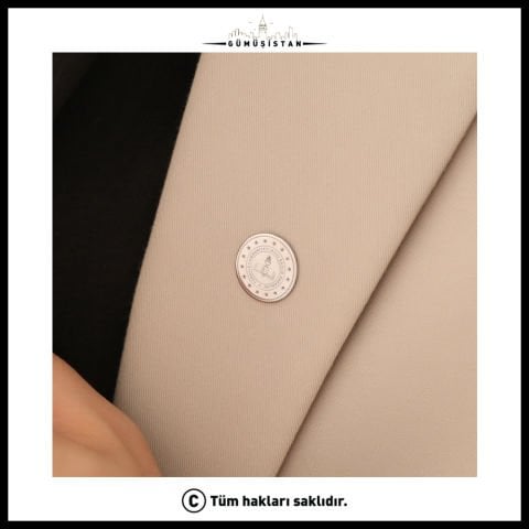 Rhoudium Kaplama Ahşap Kutulu Öğretmenler Günü Yaka İğnesi