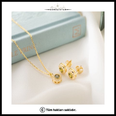 925 Ayar Gümüş Ağustos Ayı Doğum Taşı ( Peridot ) Kolye - Küpe Seti