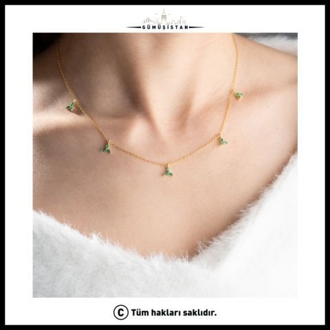 925 Ayar Gümüş Yeşil Taşlı Üç Yapraklı Kolye