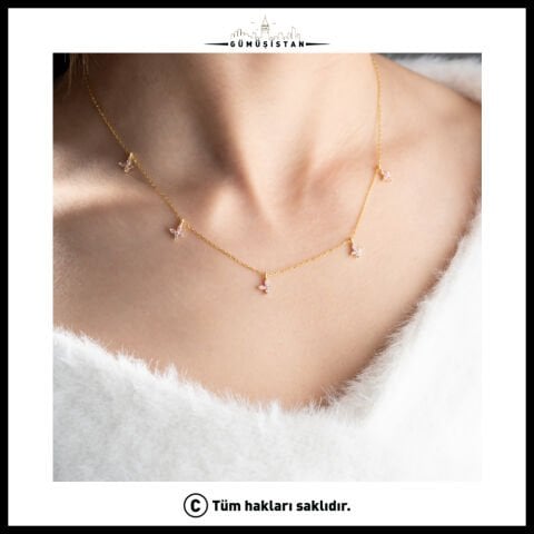 925 Ayar Gümüş Pembe Zirkon Taşlı Yonca Kolye