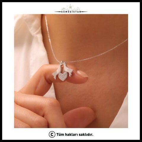 925 Ayar Gümüş Aşkın Melodisi Adlı Kolye