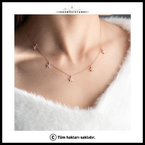 925 Ayar Gümüş Zirkon Taşlı Çiçek Kolye