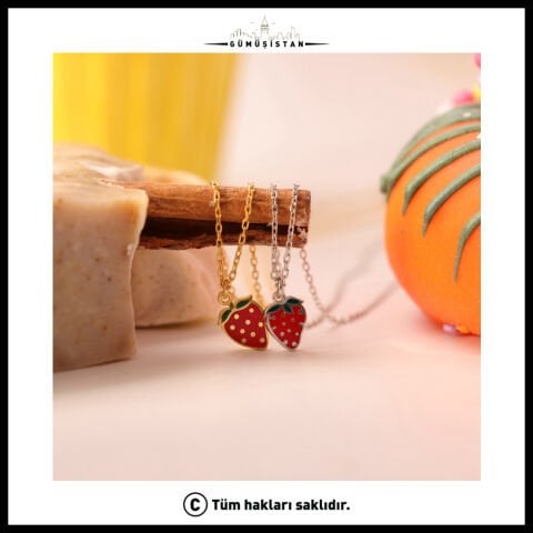 925 Ayar Gümüş Çilek Kolye