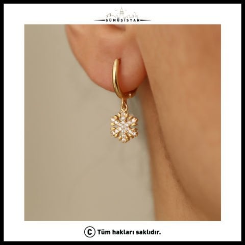 925 Ayar Gümüş Kar Tanesi Detaylı Küpe