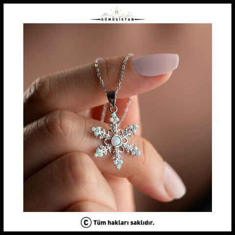 925 Ayar Gümüş Opal Taşlı Kar Tanesi Kolye – Zirkon Detaylı Kadın Kolyesi
