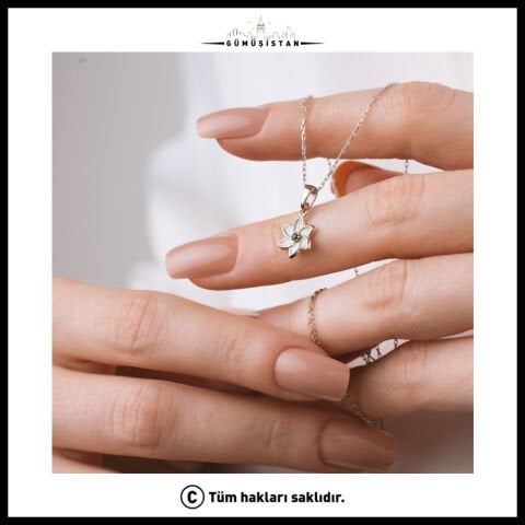 925 Ayar Gümüş Müge Çiçeği Mayıs Ayı Minimal Doğum Taşı Kolyesi